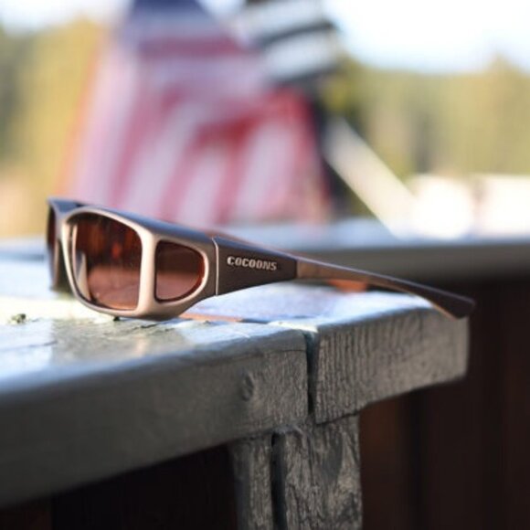Cocoons | Wide Line (ML) Sand Polarized Copper Sunglasses main image 7